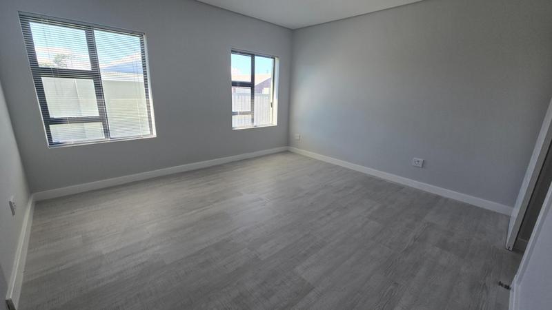 4 Bedroom Property for Sale in Franskraal Western Cape